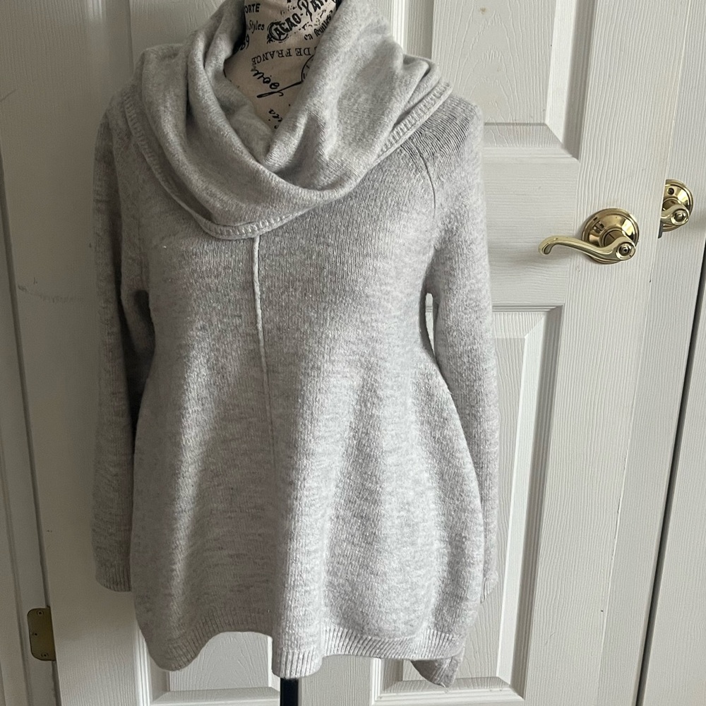 Jessica Simpson Cozy Cowl Neck Sweater Size Large